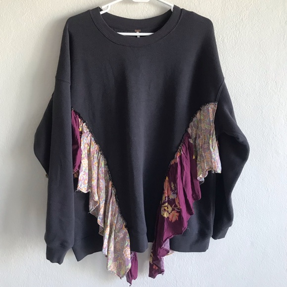 Free People Sweaters - Free People Sweatshirt - Size Large